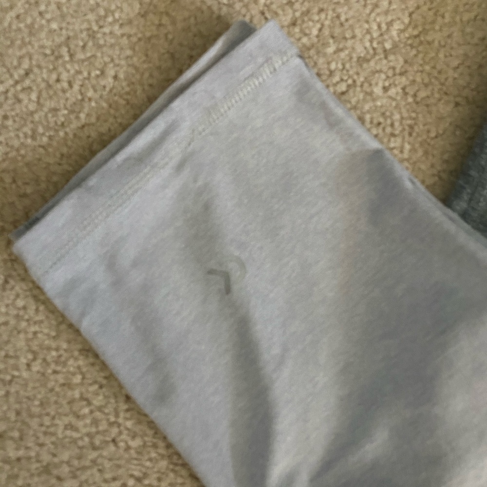Calvin Klein Performance Gray/Lavender Crops - Picture 3 of 4